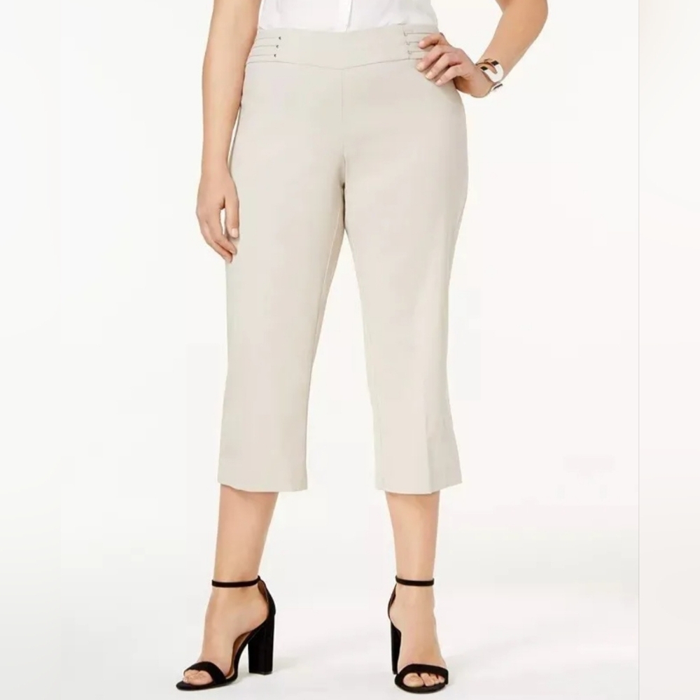 JM COLLECTION WOMEN'S TAN CAPRI PANTS SIZE XL